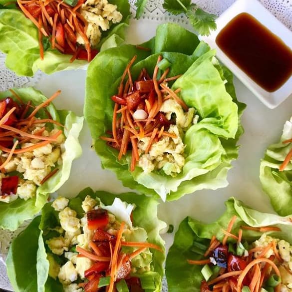 m-scrambled-eggs-stir-fried-veggie-lettuce-cups-585x585-2