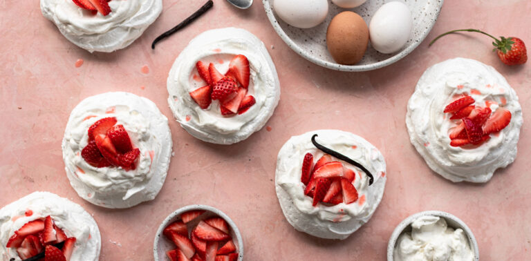 strawberry-meringue-nests